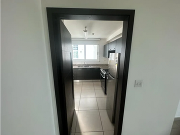 SE VENDE APARTAMENTO EN  PH KINGS PARK 131 M2 CON BALCON