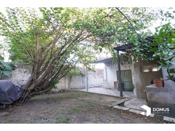 VENTA CASA ADOLFO GUEMES AL 500