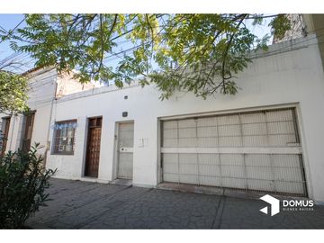 VENTA CASA ADOLFO GUEMES AL 500