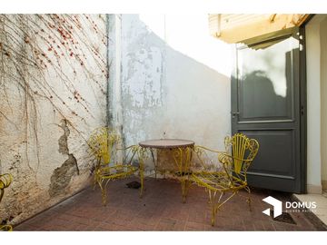 VENTA CASA ADOLFO GUEMES AL 500