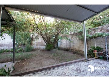 VENTA CASA ADOLFO GUEMES AL 500