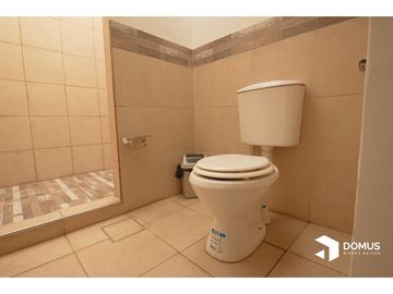 VENTA CASA ADOLFO GUEMES AL 500