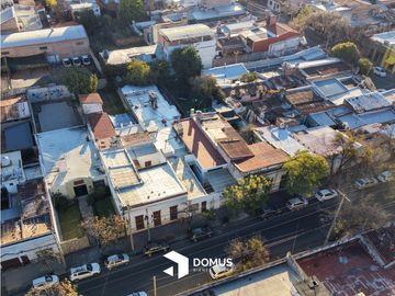 VENTA CASA ADOLFO GUEMES AL 500