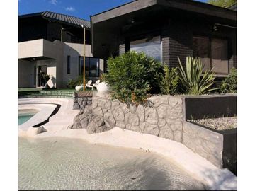 VILLA CARLOS PAZ–BARRIO COSTA AZUL‼PROPIEDAD ÚNICA CON VISTA AL LAGO