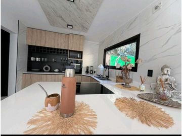 VILLA CARLOS PAZ–BARRIO COSTA AZUL‼PROPIEDAD ÚNICA CON VISTA AL LAGO