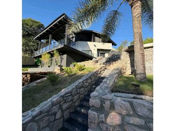 VILLA CARLOS PAZ–BARRIO COSTA AZUL‼PROPIEDAD ÚNICA CON VISTA AL LAGO