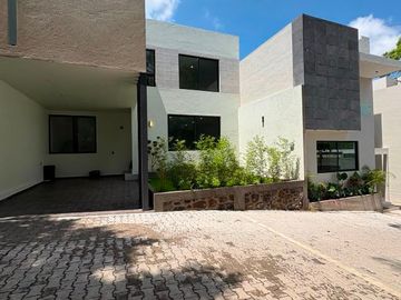 Casa nueva en privada con portón automático en Colonia el Empleado Cuernavaca Morelos