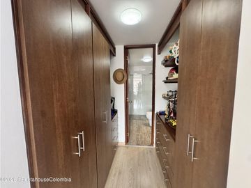Apartamento en Bogota (Bogota D.C.) RAH CO: 26-172