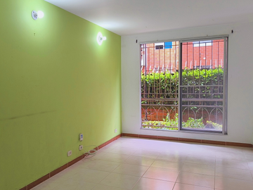 VENTA APARTAMENTO PRIMER PISO TORRES DE ALMERIA - HACIENDA - CALI