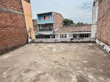 Vendo Casa  De 2 Pisos barrio  rodeo  en la ciudad de cali