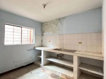 Vendo Casa  De 2 Pisos barrio  rodeo  en la ciudad de cali