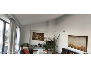Apartamento en Bogotá (Bogota D.C.) RAH CO: 26-802