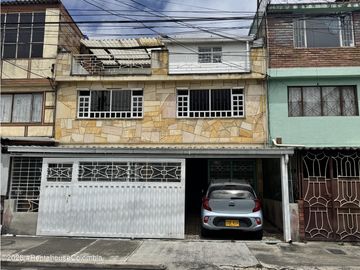 Casa en Bogotá (Bogota D.C.) RAH CO: 26-808