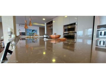 Apartamento en Bogotá (Bogota D.C.) RAH CO: 26-548