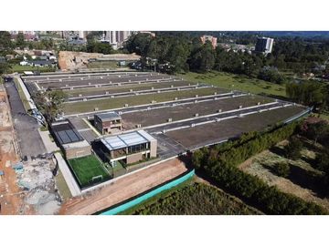 Venta lote residencial en Llanogrande para construir en unidad cerrada
