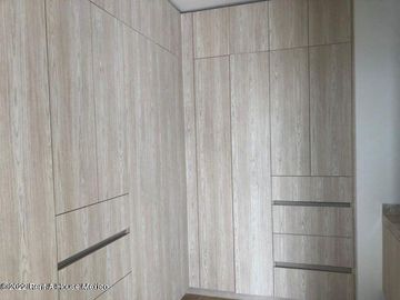 Zire Casa en Venta | Acabados de Lujo y Cocina con Granito RAH1075