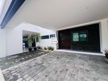 Casa en Aqua Residencial
