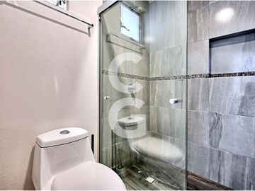 Departamento en Venta y Renta en Cancún en Cumbres Taina con Amplia Terraza