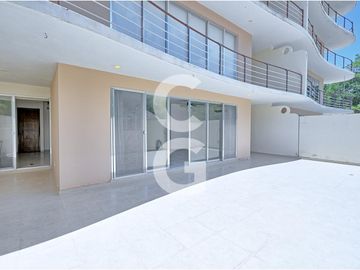 Departamento en Venta y Renta en Cancún en Cumbres Taina con Amplia Terraza