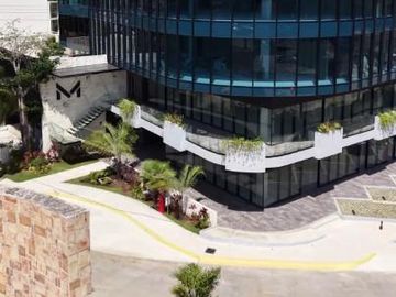 Oficina en Venta Magnuus Center,  Desarrollo comercial Mixto, Playa del Carmen