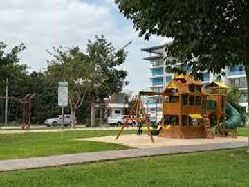 RENTA CASA EN ARBOLADA BY CUMBRES AV HUAYACAN CANCUN