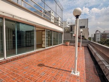 Departamento PH con terraza en Temistocles