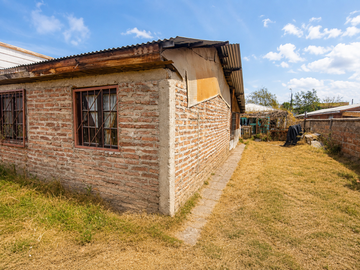 CASA CON TERRENO DE 440 MTS EN LA FLORIDA