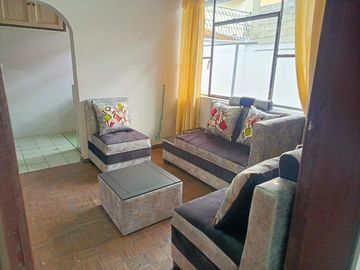 VENTA CASA RENTERA SUR QUITO, CLEMENTE BALLEN, OPORTUNIDAD
