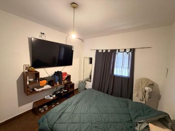 VENTA PH 2 DEPARTAMENTOS UN DORMITORIO CON PATIO