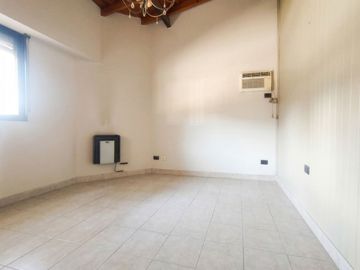 Venta  PH  tipo Casa 5 ambientes Villa Ballester
