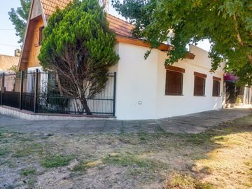 Venta  PH  tipo Casa 5 ambientes Villa Ballester