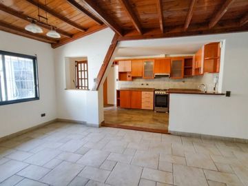 Venta  PH  tipo Casa 5 ambientes Villa Ballester