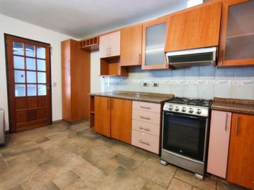Venta  PH  tipo Casa 5 ambientes Villa Ballester