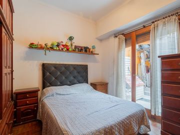 4 AMBIENTES CON PATIO EXTRA GRANDE, APTO CREDITO