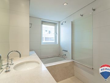 VENTA DEPARTAMENTO 250 MT2 SOBRE PARQUE LAS HERAS