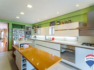 VENTA DEPARTAMENTO 250 MT2 SOBRE PARQUE LAS HERAS