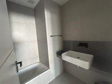 2 amb con balcon y toilette a estrenar Amenties