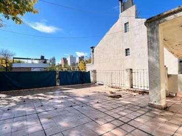 VENTA CASA LOTE PROPIO A REFACCIONAR VILLA URQUIZA