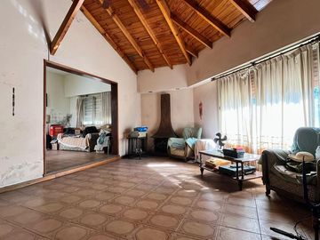VENTA CASA LOTE PROPIO A REFACCIONAR VILLA URQUIZA