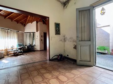 VENTA CASA LOTE PROPIO A REFACCIONAR VILLA URQUIZA