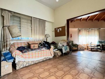 VENTA CASA LOTE PROPIO A REFACCIONAR VILLA URQUIZA