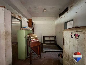 CASA y  3 LOCALES SOBRE 3 TERRENOS  EN LAS HERAS