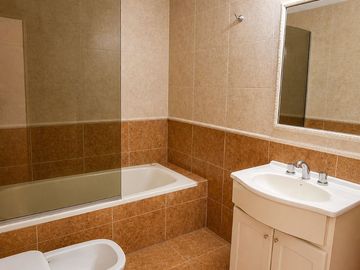 Venta Dto 3 Amb 2 baños , luminoso ! Villa Crespo