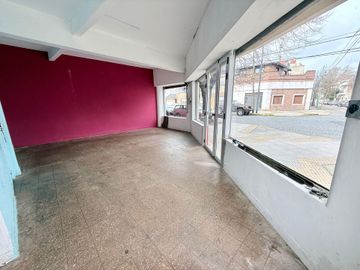 ALQUILER LOCAL EXCELENTE UBICACIÓN EN VILLA DEVOTO