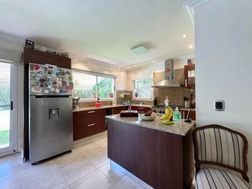 Venta casa 5 amb con pileta en El Lauquen