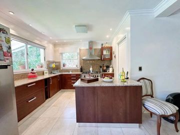 Venta casa 5 amb con pileta en El Lauquen