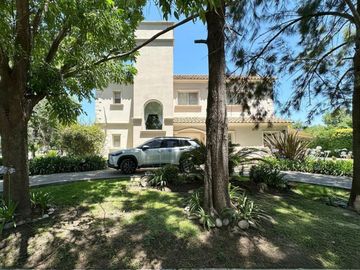 Venta casa 5 amb con pileta en El Lauquen