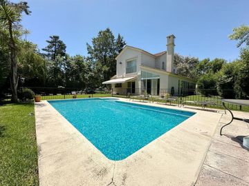 Venta casa 5 amb con pileta en El Lauquen