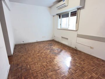 Venta departamento 2 ambientes en Microcentro