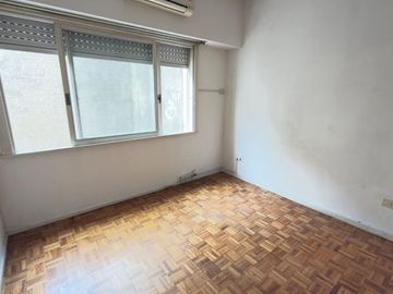 Venta departamento 2 ambientes en Microcentro